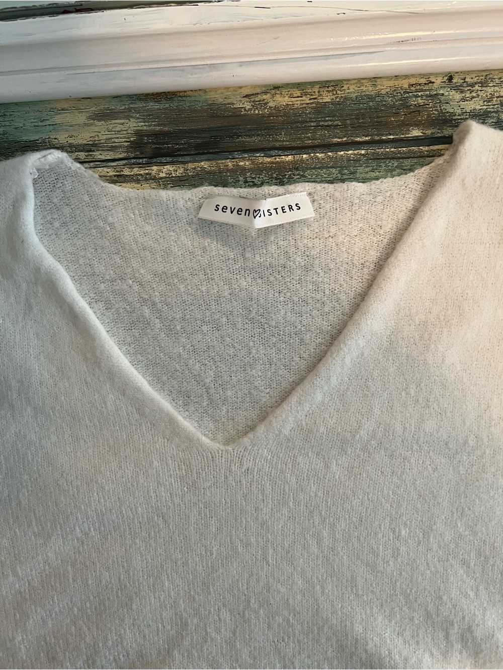 ✨ Seven Sisters Oversized Drop Shoulder V-Neck Knit Sweater Cream - L/G